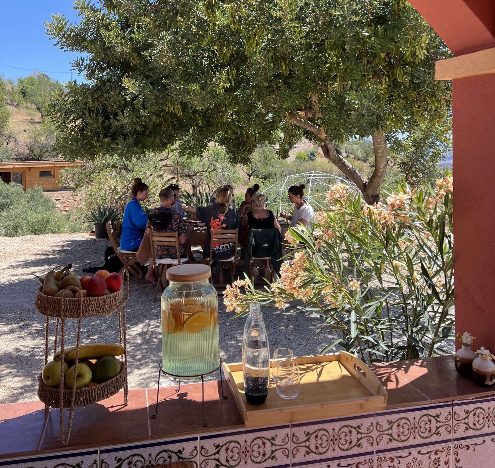 Moroccan-inspired lounge and chef’s kitchen